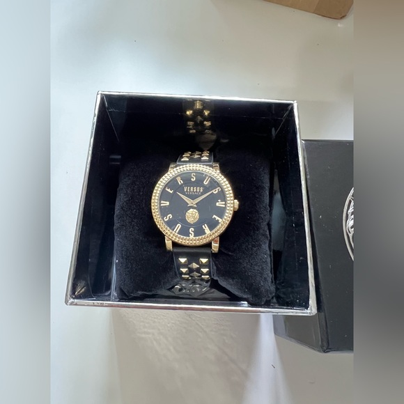 Versus Versace Gold and Black - Picture 8 of 9